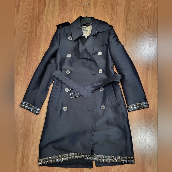 Burberry Black Trench Coat with Silver Accents - Picture 3 of 6